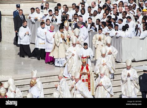 Canonization of Mother Teresa of Calcutta Stock Photo - Alamy