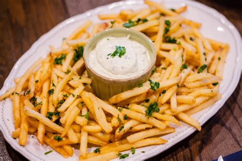 Truffle Fries with Lemon-Truffle Aioli | Jennifer Cooks