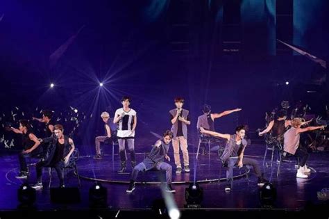 Korean boy band EXO wows at concert here, Latest Entertainment News ...