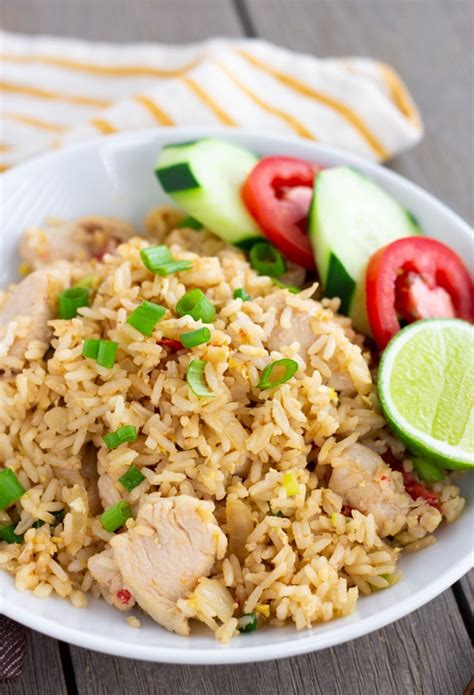 Thai Fried Rice with Chicken- Khao Phat Gai - Thai Caliente Food Blog