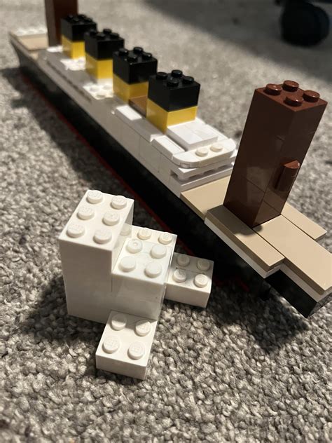 Finished my mini lego titanic (with iceberg) : r/titanic