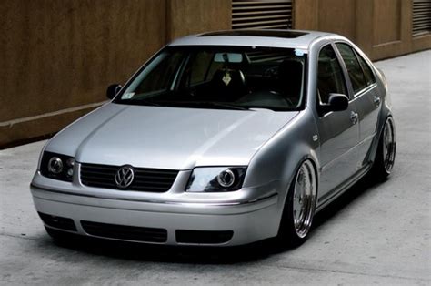 Silver Volkswagen Jetta IV