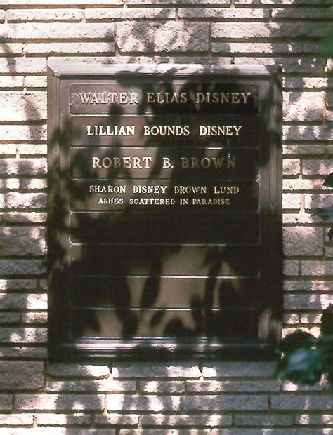 Walt Disney's grave (photo)