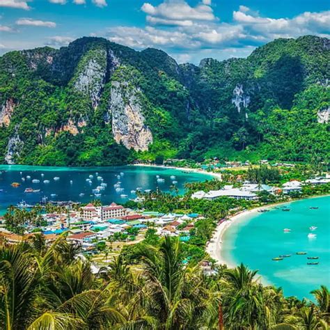 Krabi vs Phuket: A Comparison for Your Dream Vacation