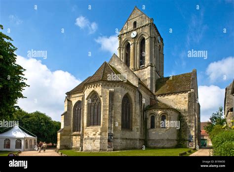 Church in auvers hi-res stock photography and images - Alamy