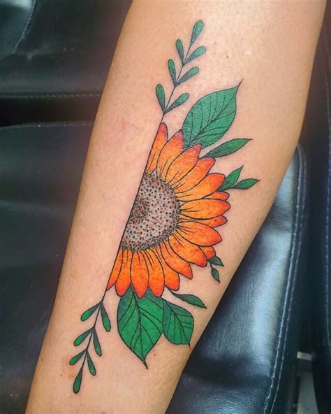 Aggregate more than 51 sunflower neck tattoo - in.cdgdbentre