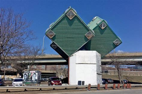 The end could be near for Toronto's bizarre cube house