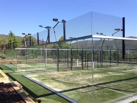 LUXURY PANORAMIC PADEL COURT - Construcción, Fabricación e Instalación ...