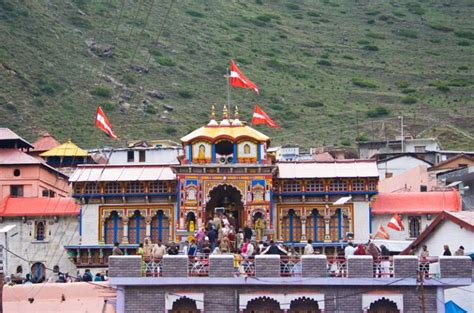 Badrinath Temple, Badrinath - Entry Fee, Visit Timings, Things To Do & More...