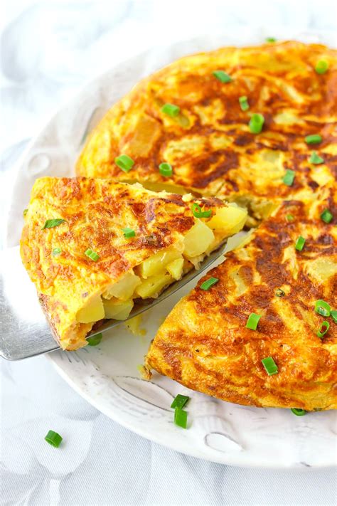 Spanish Omelette (Tortilla Española) - That Spicy Chick