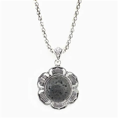 L98 Natural Hollow Flower Black Volcano Stone Necklace 1 Piece Pendant Flower Vintage Look ...