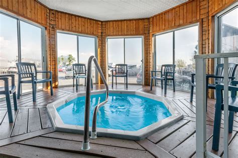 Ramada by Wyndham Mackinaw City Waterfront | Mackinaw City, MI Hotels