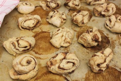 Family in Finland: Finnish Cinnamon Buns - Slapped Ears (KorvaPuusti)