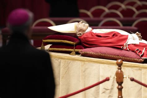 Pope Emeritus Benedict XVI body lying in state at Vatican | News, Sports, Jobs - The Nashua ...