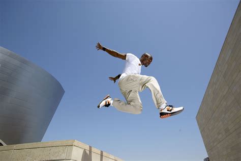 parkour jump off building - Google Search | Reference Pics | Pinterest | Building, Search and ...