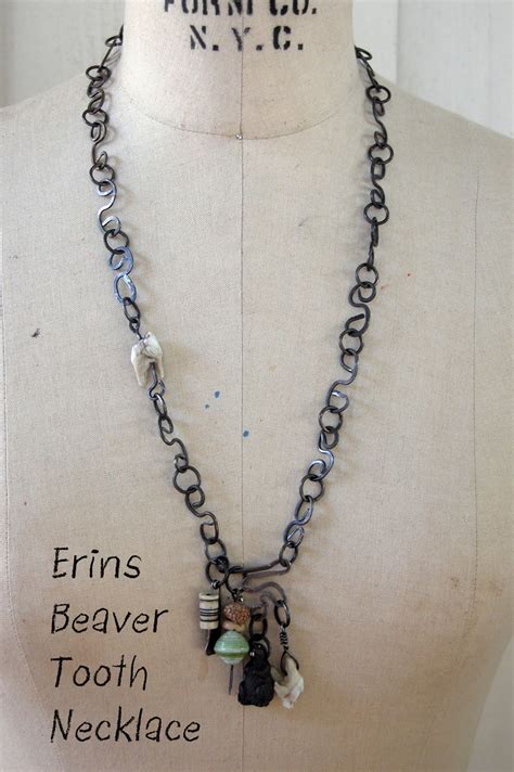 Rita Carol Buttons: Erin's Beaver tooth necklace