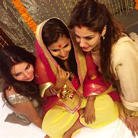 Raveena Tandon shares adorable pic from her daughter's wedding ceremony ...