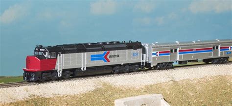 Kato N scale SDP40F and Amtrak Southwest Limited passenger train set | ModelRailroader.com