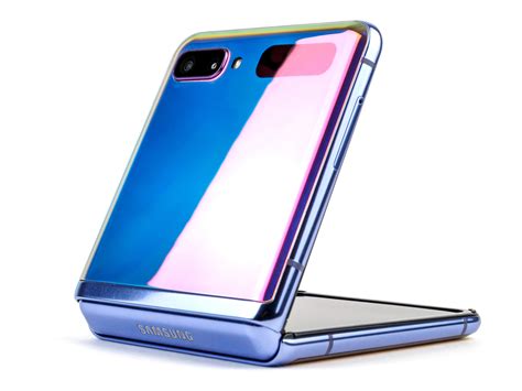 Review de Samsung Galaxy Z Flip - El mejor smartphone plegable - Notebookcheck.org Analisis