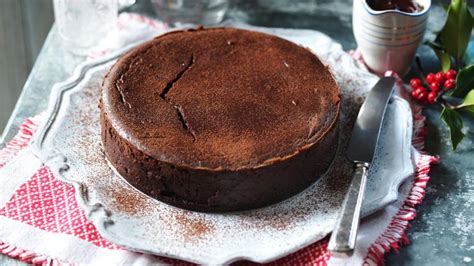 Chocolate Christmas pudding cheesecake recipe - BBC Food