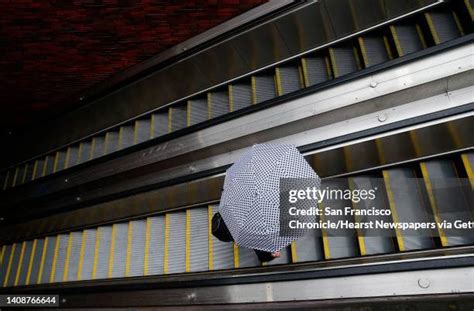 11 Oakland City Center 12 Th Street Bart Station Stock Photos, High-Res ...