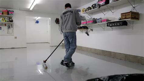 How to install and epoxy floor coating