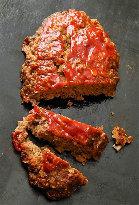 Classic Quaker Oats Meatloaf - Frugal Hausfrau