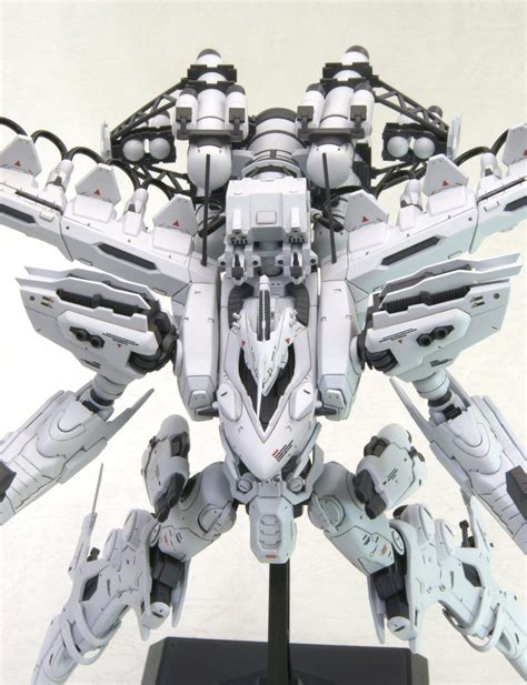 Kotobukiya - Armored Core Fine Scale Model Kit 1/72 White Glint & V.O.B. Set: Amazon.co.uk: Toys ...