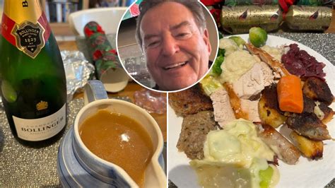 Jeff Stelling’s Christmas dinner ‘blows fans' minds’ as Sky Sports ...