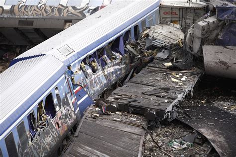 Greece train crash: death toll continues to rise