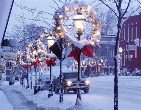 .Downtown Petoskey, Michigan only part of northern Michigan winters I like-Christmas lights ...