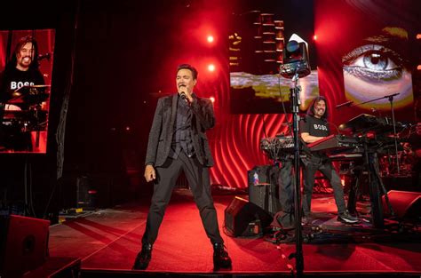 Los Temerarios Perform Sold-Out Shows in Chicago: Concert Review