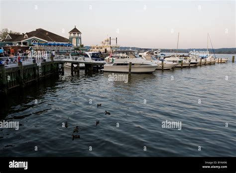 Old Town Alexandria Virginia waterfront Stock Photo - Alamy