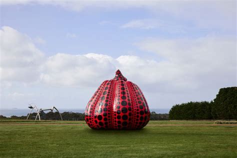 Yayoi Kusama pumpkin sculpture makes its way to Australia | ArchitectureAU