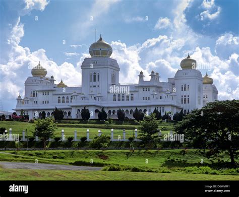 Istana Iskandariah, Sultan's Palace, Kuala Kangsar, Perak Stock Photo: 62030641 - Alamy