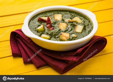 Indian curry dish - Palak paneer made up of spinach and cottage cheese ...