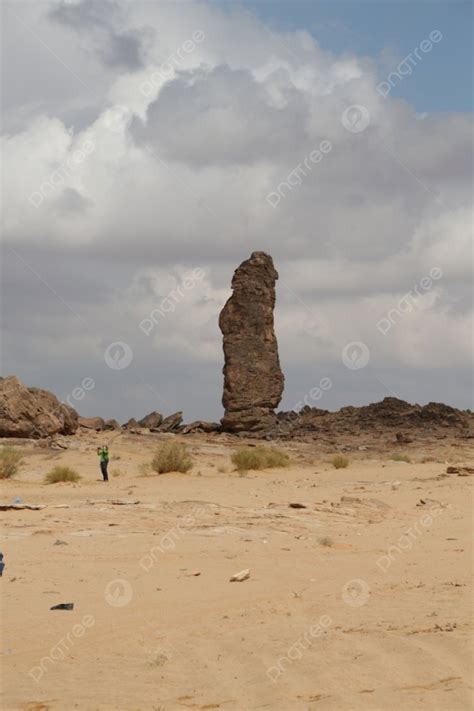 Old History In The Antique Kingdom Of Saudi Arabia Photo Background And ...