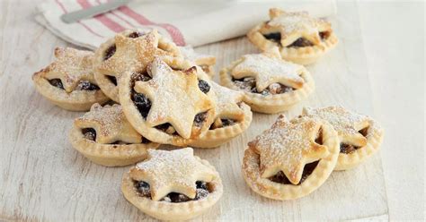 Paul Hollywood's mince pie recipe with a twist - Belfast Live