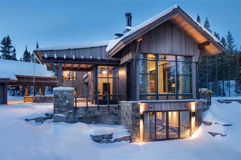 Breathtaking mountain modern home deep in the Montana forest | Mountain home exterior, Modern ...