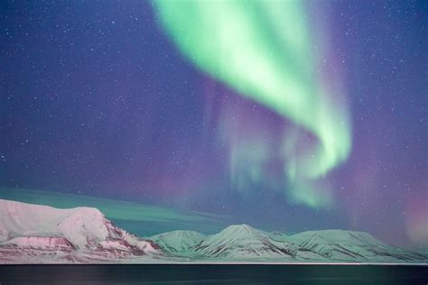 Svalbard Northern Lights Guide: How to See Them (+ Tips!)