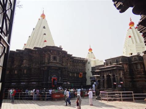 Travelogue Unlimited: Mahalaxmi temple, Kolhapur