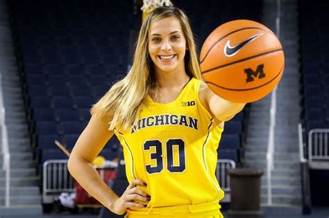 5 things to know about Michigan women's basketball, coming off 28-win ...