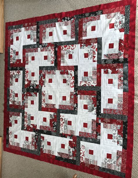 Pin on Christmas tree quilt | Log cabin quilts, Log cabin quilt pattern, Log cabin patchwork