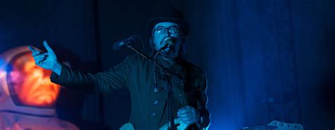 Les Claypool is a Dunlop Artist.