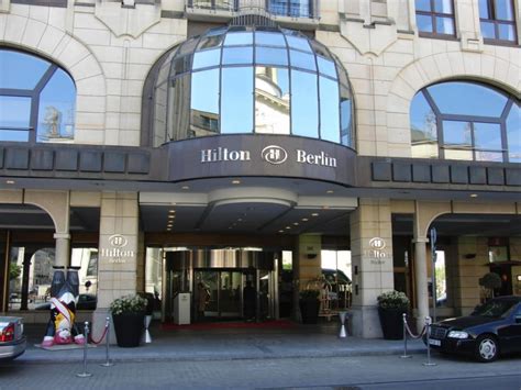 "Hilton Berlin Außenansich..." Hilton Berlin (Berlin-Mitte ...