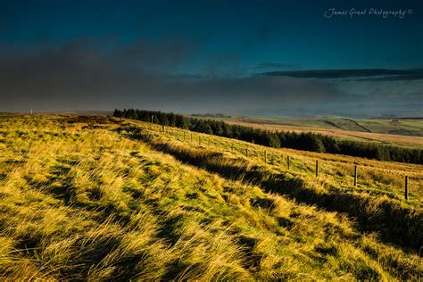 A mad dash for the mist - A Peak District Sunrise