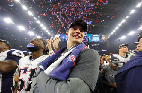 Rob Gronkowski brags about having two Super Bowl rings (Video)