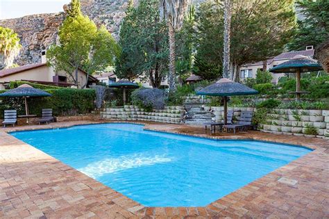 SEVEN-NIGHT STAY IN VILLAS | SAVE 39% | Cape Town Holiday Specials