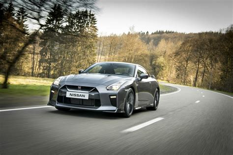 2017 Nissan GT-R Premium Review