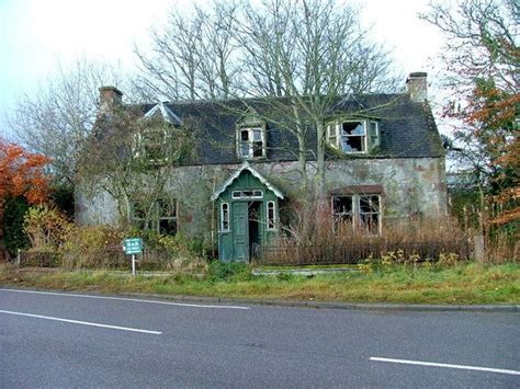 Dilapidated house at the crossroads by Dave Fergusson, via Geograph | Abandoned houses, Old ...